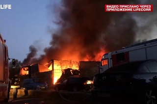 Пожар на московском складе
