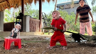 Bibi enlisted to wake up early to help Mom clean and take care of the chickens and ducks!