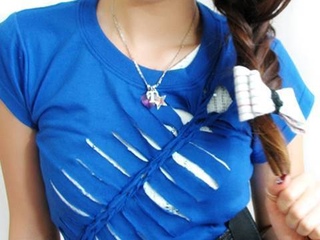 T-Shirt Reconstruction: How to resize your shirt and How to give it a braiding effect. : Secret ...