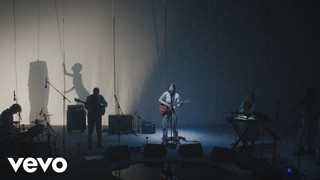 Porridge Radio - A Hole In The Ground (Official Video)