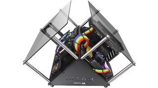 Thermaltake Core P90 Tempered Glass Edition: корпус в виде призмы со стеклянными стенками