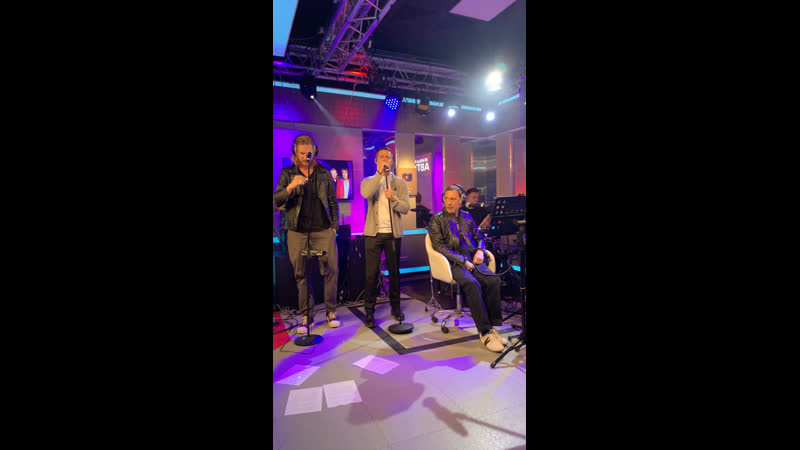 Носков пьеха иванов не вставай. Пьеха не вставай на колени слушать. Пьеха не вставай на колени слушать. Носков пьеха иванов не вставай. Ivan пьеха носков.